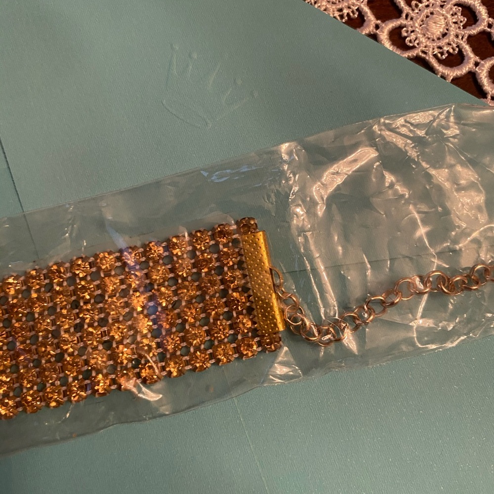 Chokers - Picture 11 of 16